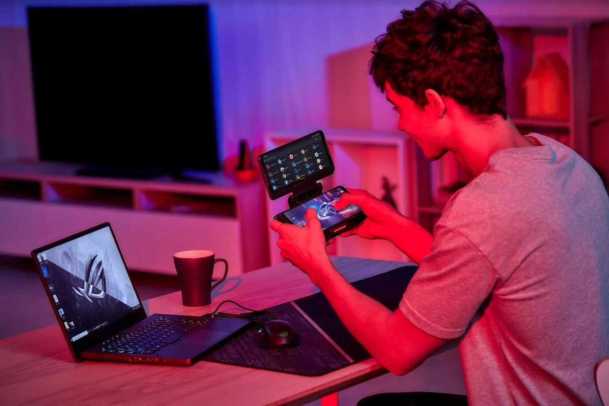 Представлен игровой смартфон ROG Phone 3 от ASUS Представлен игровой смартфон ROG Phone 3 от ASUS