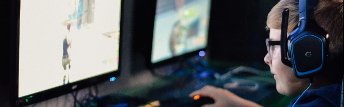 Партия сказала: надо, «Юнармия» и Mail.ru Group учинили Всероссийскую киберспортивную школьную лигу