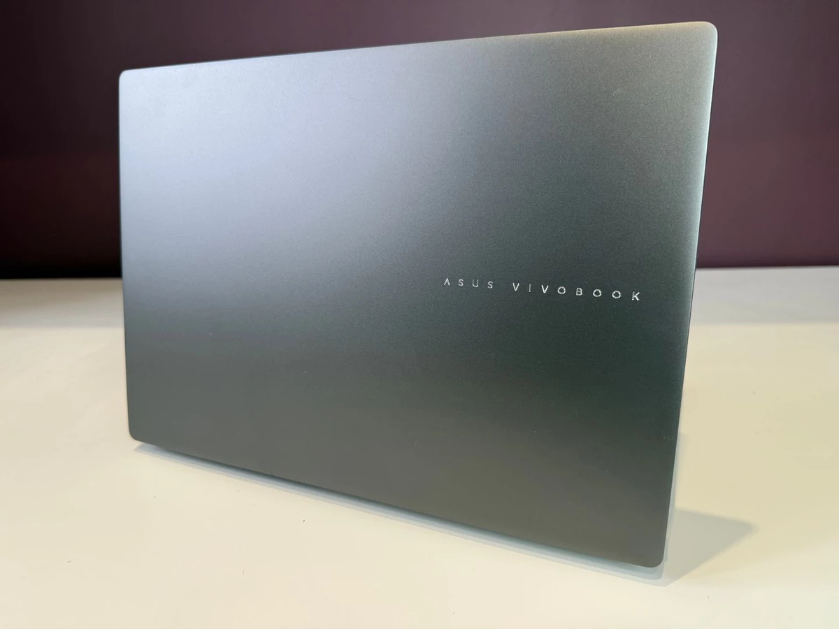 Обзор ASUS Vivobook S14 OLED: тонкий, мощный и недорогой. Такое вообще бывает? Обзор ASUS Vivobook S14 OLED: тонкий, мощный и недорогой. Такое вообще бывает?