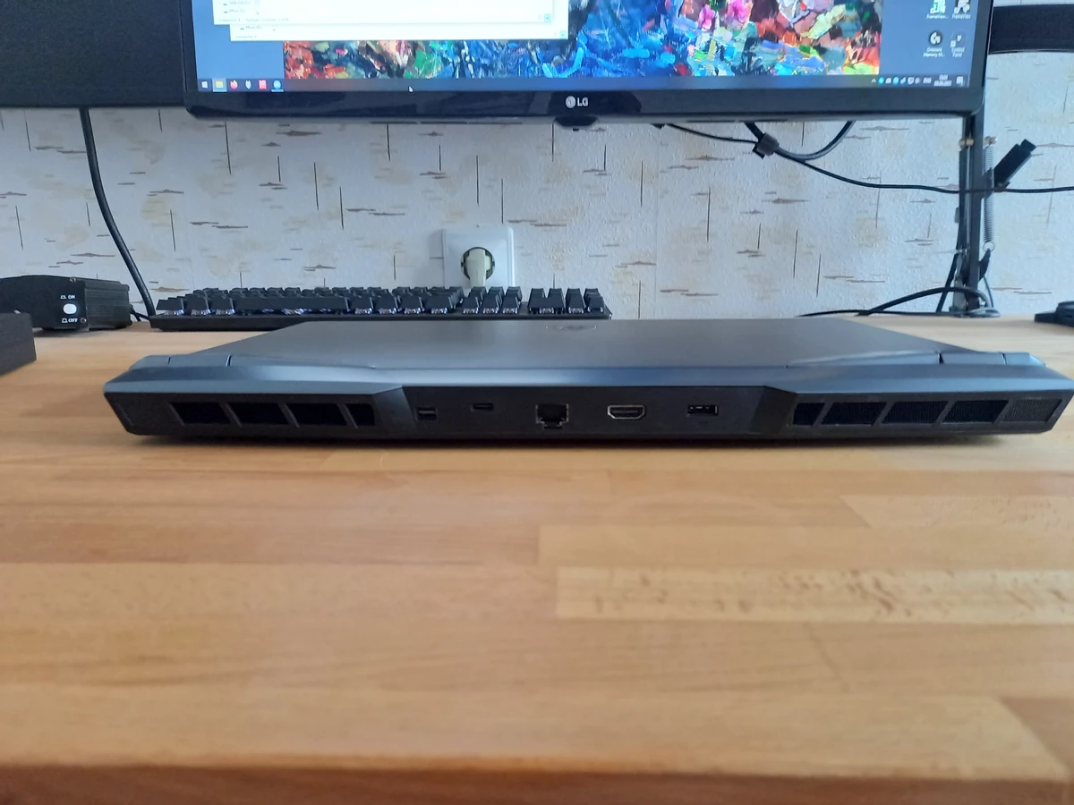 Обзор мощного игрового ноутбука MSI GE76 Raider 11UH Обзор мощного игрового ноутбука MSI GE76 Raider 11UH