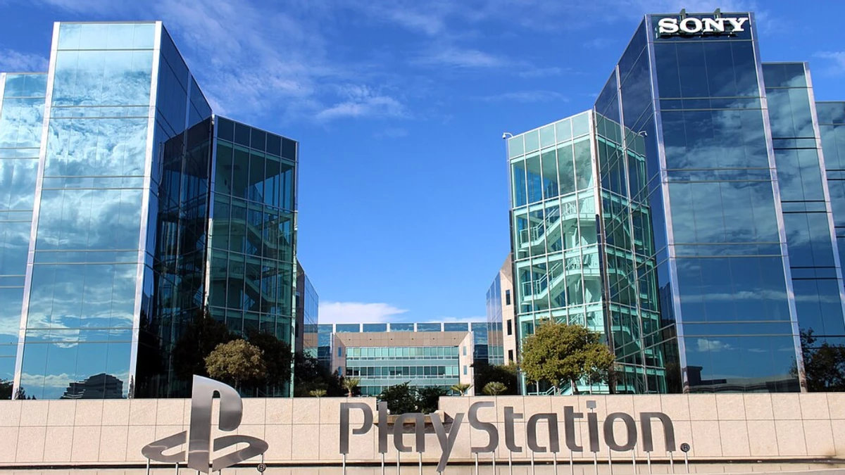 Sony запатентовала технологию ИИ, которая копирует и имитирует стиль игры живого человека для NPC Sony запатентовала технологию ИИ, которая копирует и имитирует стиль игры живого человека для NPC