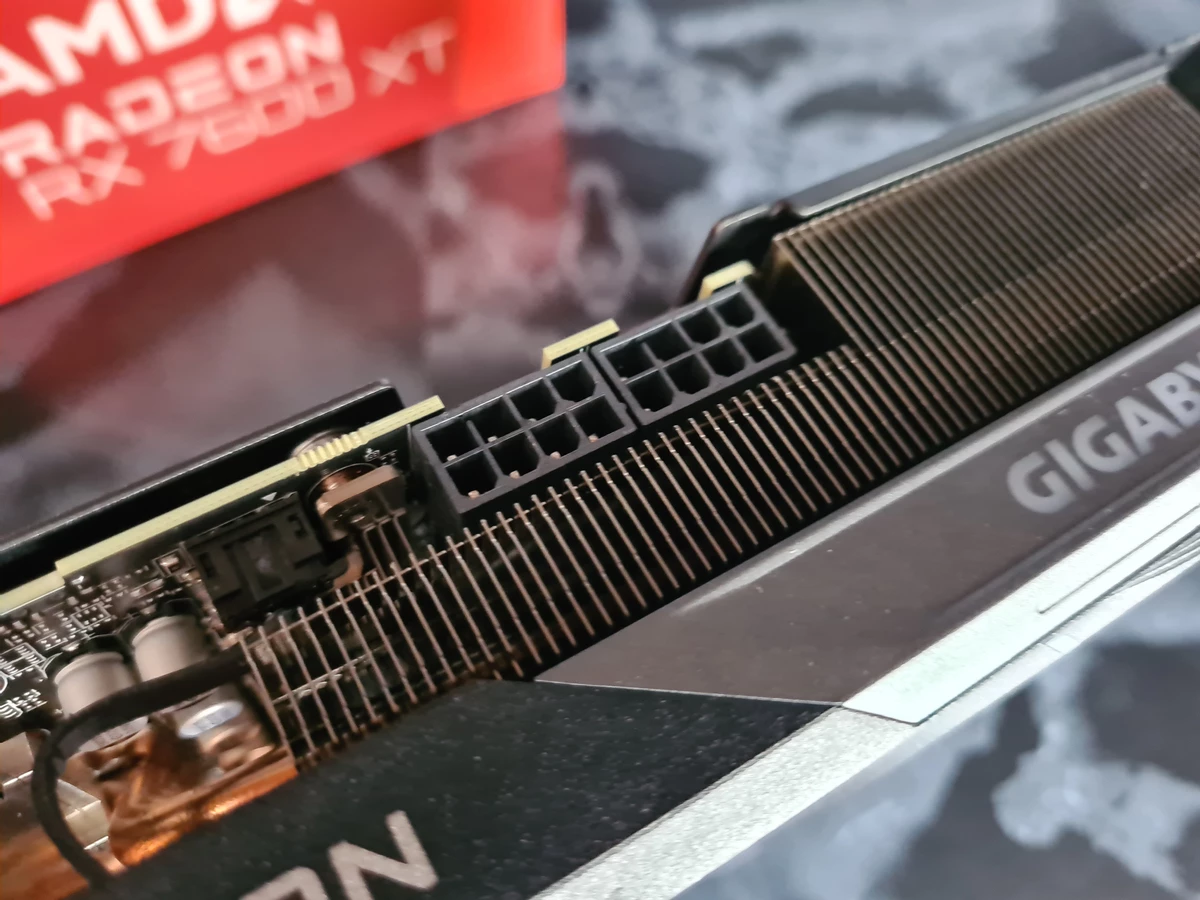 Обзор Gigabyte Radeon RX 7600 XT Gaming OC Обзор Gigabyte Radeon RX 7600 XT Gaming OC