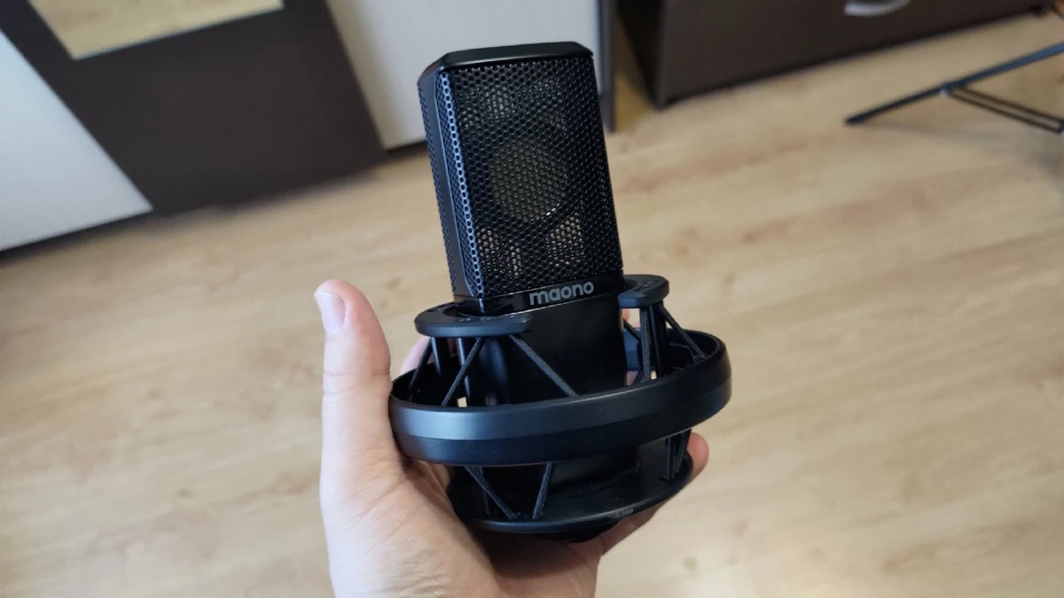 Сетап для подкастов, стриминга и игр Maonocaster E2 — все, что нужно, для профи Сетап для подкастов, стриминга и игр Maonocaster E2 — все, что нужно, для профи