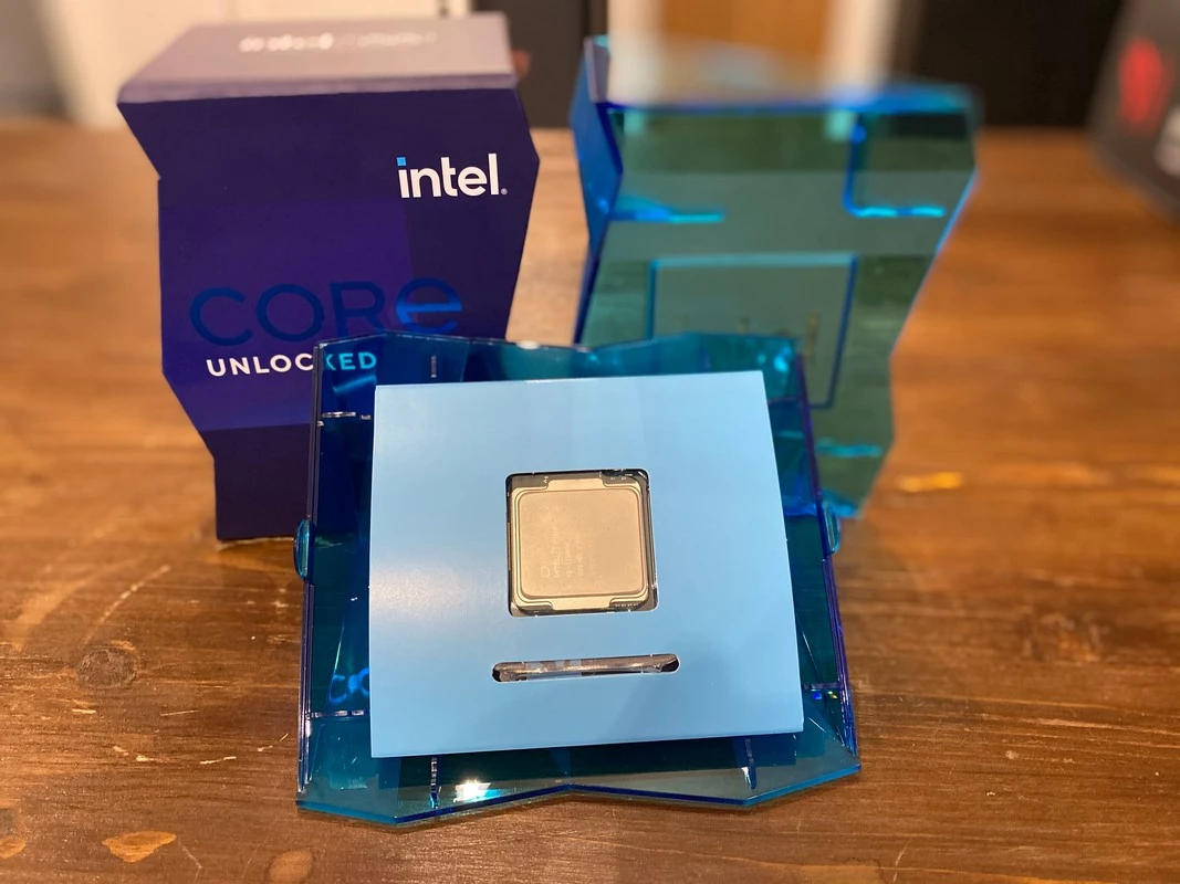 Тестируем новый процессор 11-го поколения Intel® Core™ i9-11900K Тестируем новый процессор 11-го поколения Intel® Core™ i9-11900K