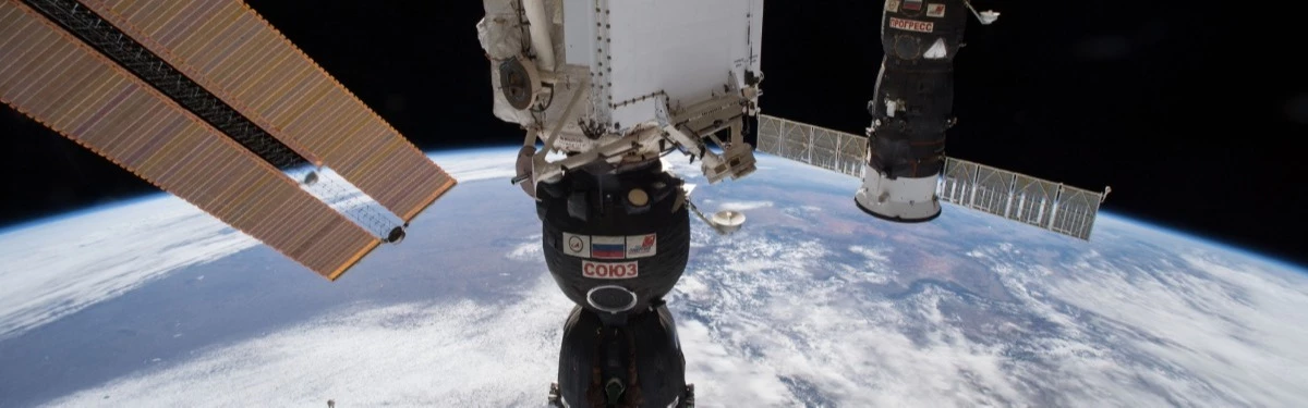 «Роскосмос» и «Первый канал» бросили «Вызов» Тому Крузу. Режиссер «Салюта-7» и «Холопа» снимет фильм на МКС «Роскосмос» и «Первый канал» бросили «Вызов» Тому Крузу. Режиссер «Салюта-7» и «Холопа» снимет фильм на МКС