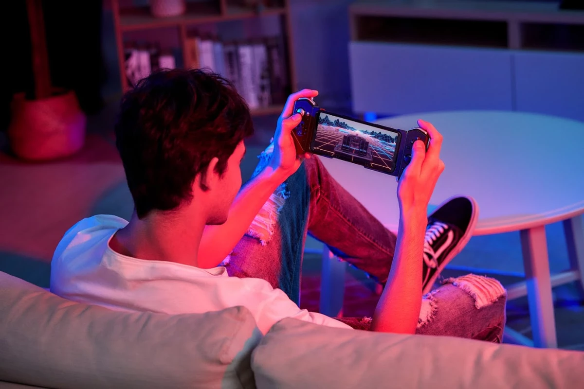 Представлен игровой смартфон ROG Phone 3 от ASUS Представлен игровой смартфон ROG Phone 3 от ASUS