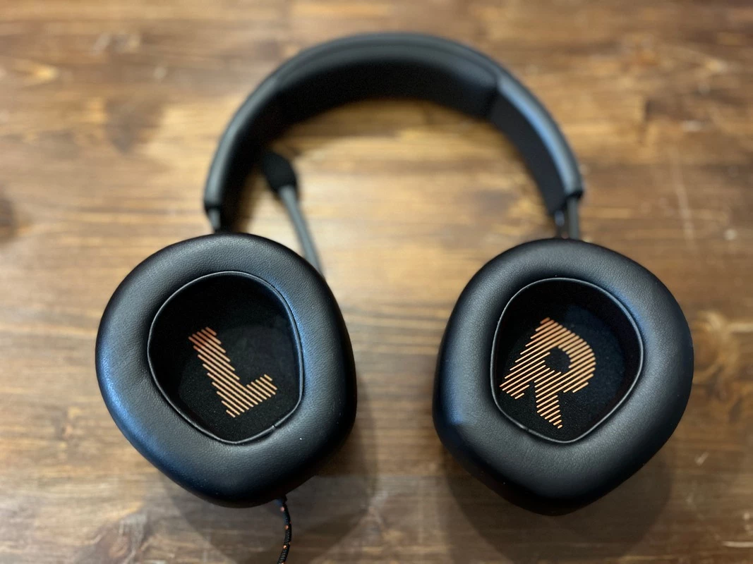 Обзор игровой гарнитуры JBL Quantum 200 Обзор игровой гарнитуры JBL Quantum 200