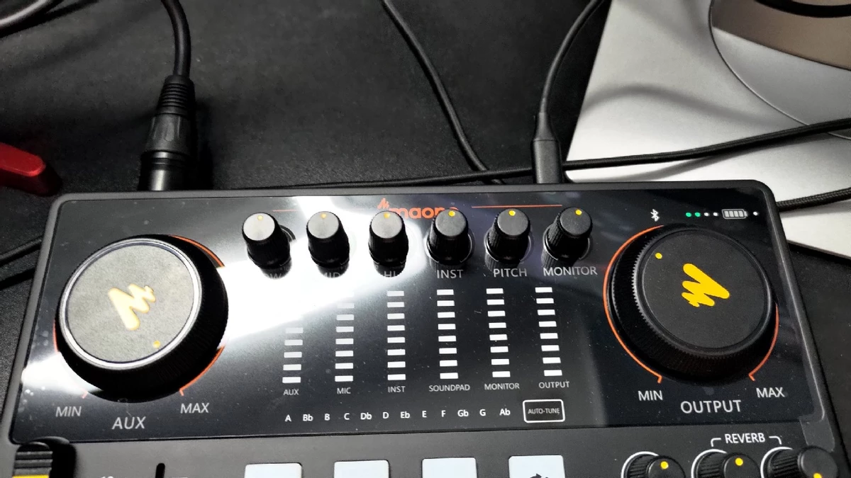 Сетап для подкастов, стриминга и игр Maonocaster E2 — все, что нужно, для профи Сетап для подкастов, стриминга и игр Maonocaster E2 — все, что нужно, для профи
