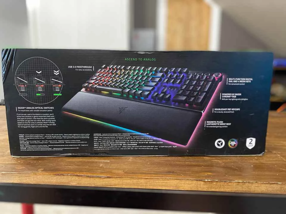 Обзор флагманской игровой клавиатуры Razer Huntsman V2 Analog — ультимативная игровая клавиатура Обзор флагманской игровой клавиатуры Razer Huntsman V2 Analog — ультимативная игровая клавиатура