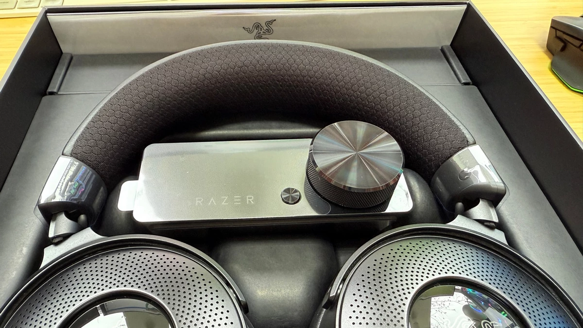 Обзор Razer Kraken V4 Pro — когда звук чувствуешь всем телом Обзор Razer Kraken V4 Pro — когда звук чувствуешь всем телом