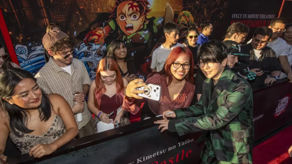 «Истребитель демонов: Kimetsu no Yaiba Бесконечная крепость» выйдет в цифре только в 2026 году