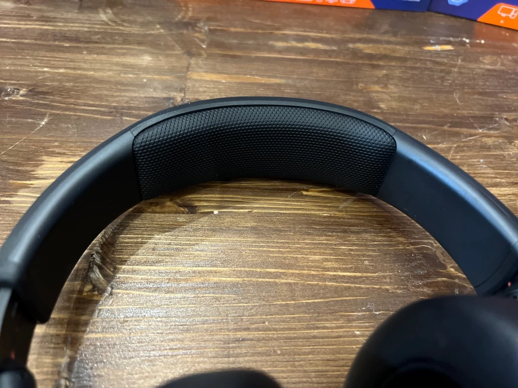 Обзор игровой гарнитуры JBL Quantum 200 Обзор игровой гарнитуры JBL Quantum 200