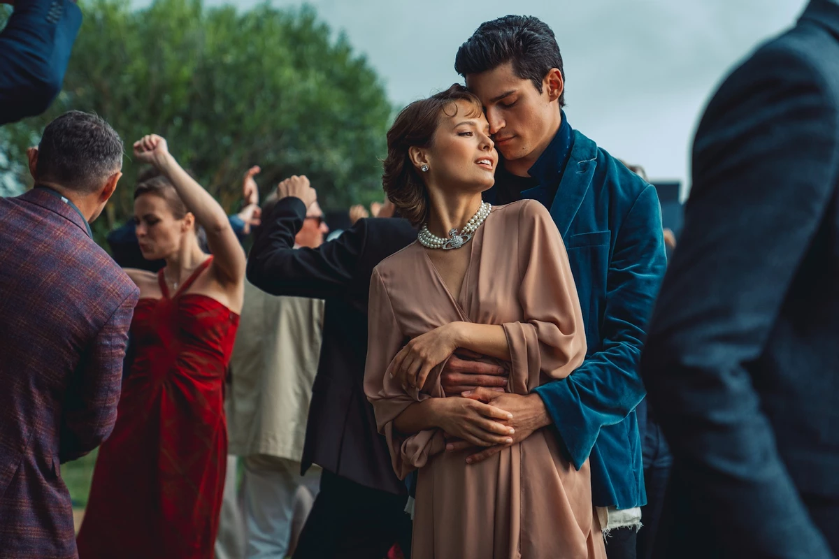 Сюжет как лабиринт: «Черное облако» и еще семь сериалов-головоломок Сюжет как лабиринт: «Черное облако» и еще семь сериалов-головоломок