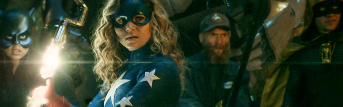 Стармен и тренировки с космическим посохом в первом трейлере продолжения «Старгерл» Стармен и тренировки с космическим посохом в первом трейлере продолжения «Старгерл»