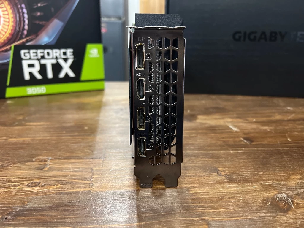 Обзор видеокарты Gigabyte GeForce RTX™ 3050 GAMING OC 8G Обзор видеокарты Gigabyte GeForce RTX™ 3050 GAMING OC 8G