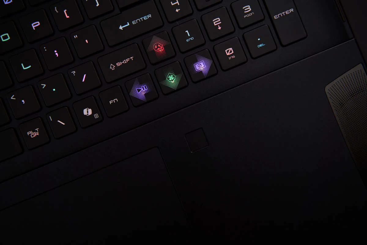 Обзор ноутбука MSI Stealth 18 HX AI — флагман с новейшими Intel Core Ultra и RTX 5090 для ноутбуков Обзор ноутбука MSI Stealth 18 HX AI — флагман с новейшими Intel Core Ultra и RTX 5090 для ноутбуков