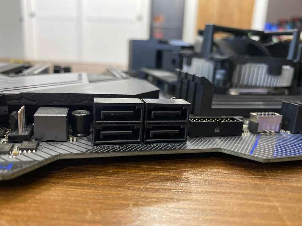 Обзор материнской платы ASRock Z490 Extreme4 — разгони неразгоняемое Обзор материнской платы ASRock Z490 Extreme4 — разгони неразгоняемое