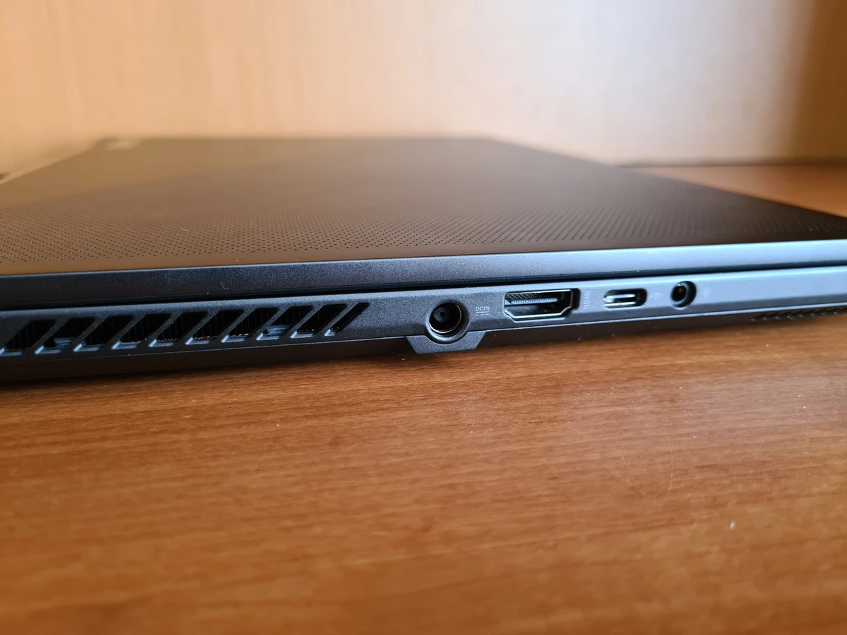 Обзор ASUS ROG Zephyrus G14 (2022) - компактность, мощь и живучесть Обзор ASUS ROG Zephyrus G14 (2022) - компактность, мощь и живучесть