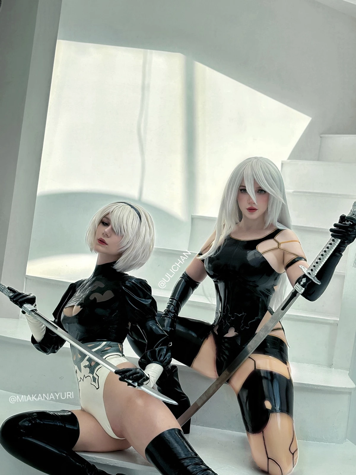 Парный косплей NieR:Automata 2B и A2 от российских моделей Парный косплей NieR:Automata 2B и A2 от российских моделей