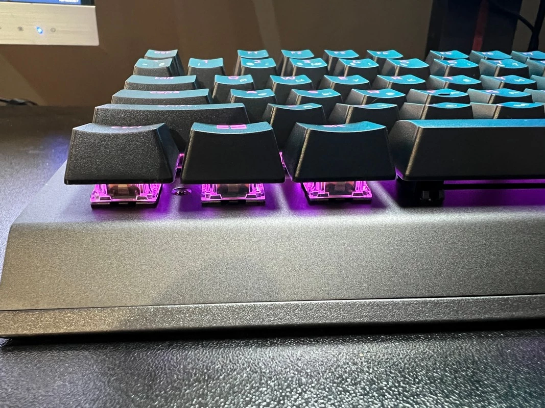 Обзор игровой клавиатуры Razer BlackWidow V3 (Yellow Switch) Обзор игровой клавиатуры Razer BlackWidow V3 (Yellow Switch)