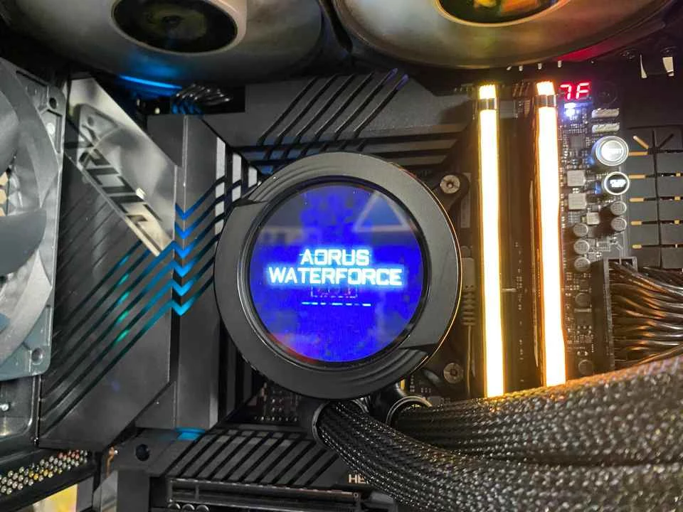 Обзор системы жидкостного охлаждения AORUS WATERFORCE X 360 — для очень горячих штучек Обзор системы жидкостного охлаждения AORUS WATERFORCE X 360 — для очень горячих штучек