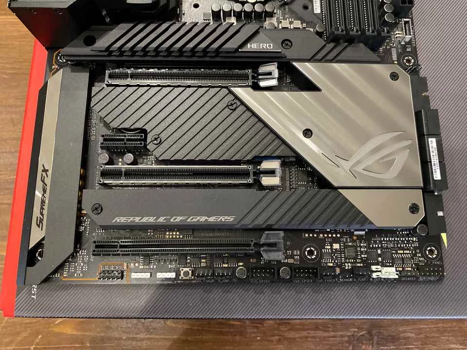 Обзор материнской платы ASUS ROG Maximus XIII Hero Обзор материнской платы ASUS ROG Maximus XIII Hero