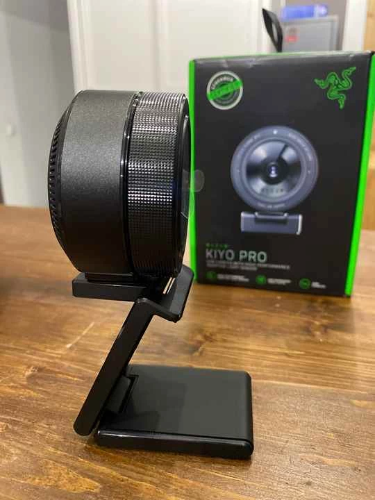 Обзор веб-камеры Razer Kiyo Pro — «вебка» на все случаи жизни. Обзор веб-камеры Razer Kiyo Pro — «вебка» на все случаи жизни.