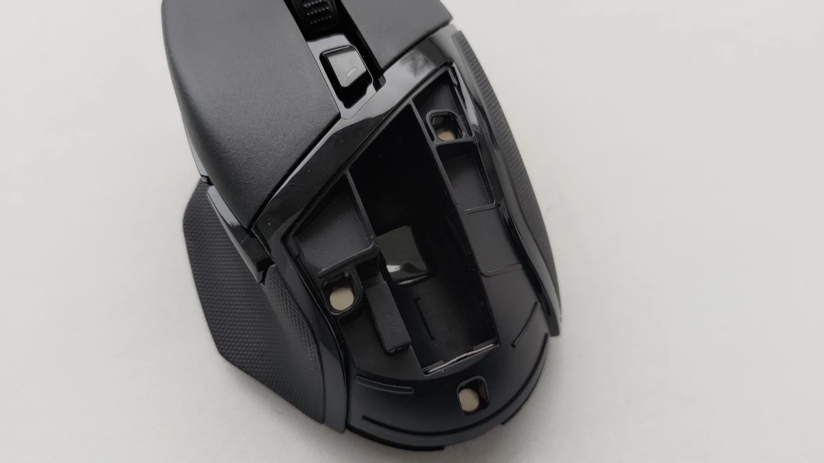 Обзор беспроводной игровой мыши Razer Basilisk X HyperSpeed Обзор беспроводной игровой мыши Razer Basilisk X HyperSpeed