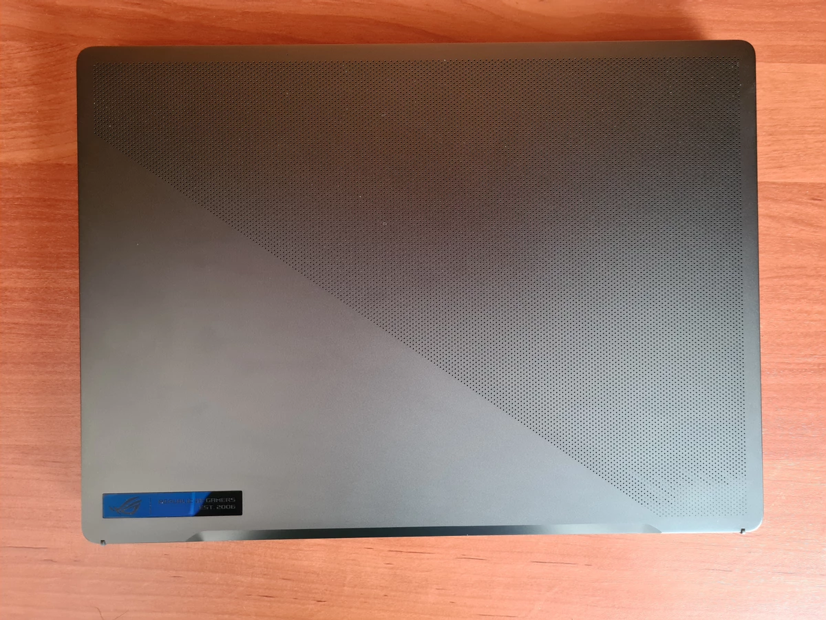 Обзор ASUS ROG Zephyrus G14 (2022) - компактность, мощь и живучесть Обзор ASUS ROG Zephyrus G14 (2022) - компактность, мощь и живучесть