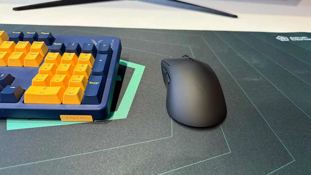 Rapoo VT3 Max — лёгкая, точная и «живущая» неделями мышь для правшей Rapoo VT3 Max — лёгкая, точная и «живущая» неделями мышь для правшей