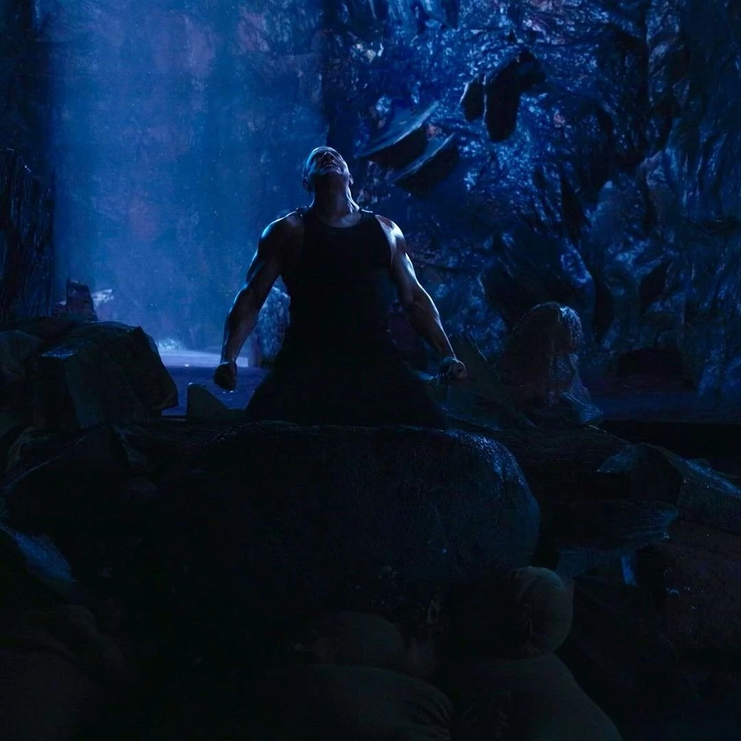 Вин Дизель опубликовал кадр из грядущего боевика Риддик: Фурия Вин Дизель опубликовал кадр из грядущего боевика Риддик: Фурия