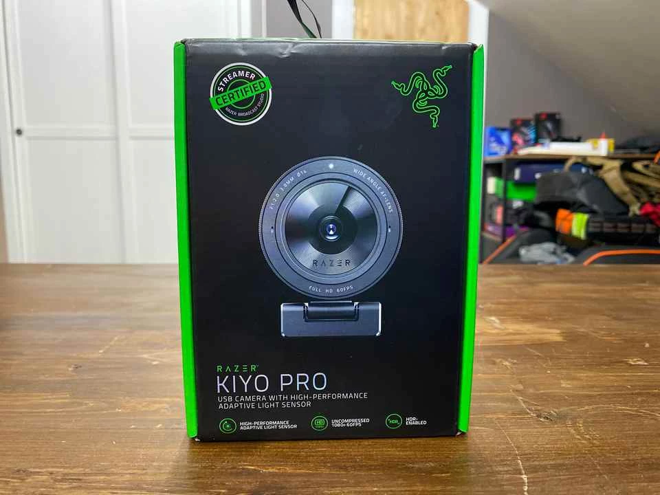 Обзор веб-камеры Razer Kiyo Pro — «вебка» на все случаи жизни. Обзор веб-камеры Razer Kiyo Pro — «вебка» на все случаи жизни.