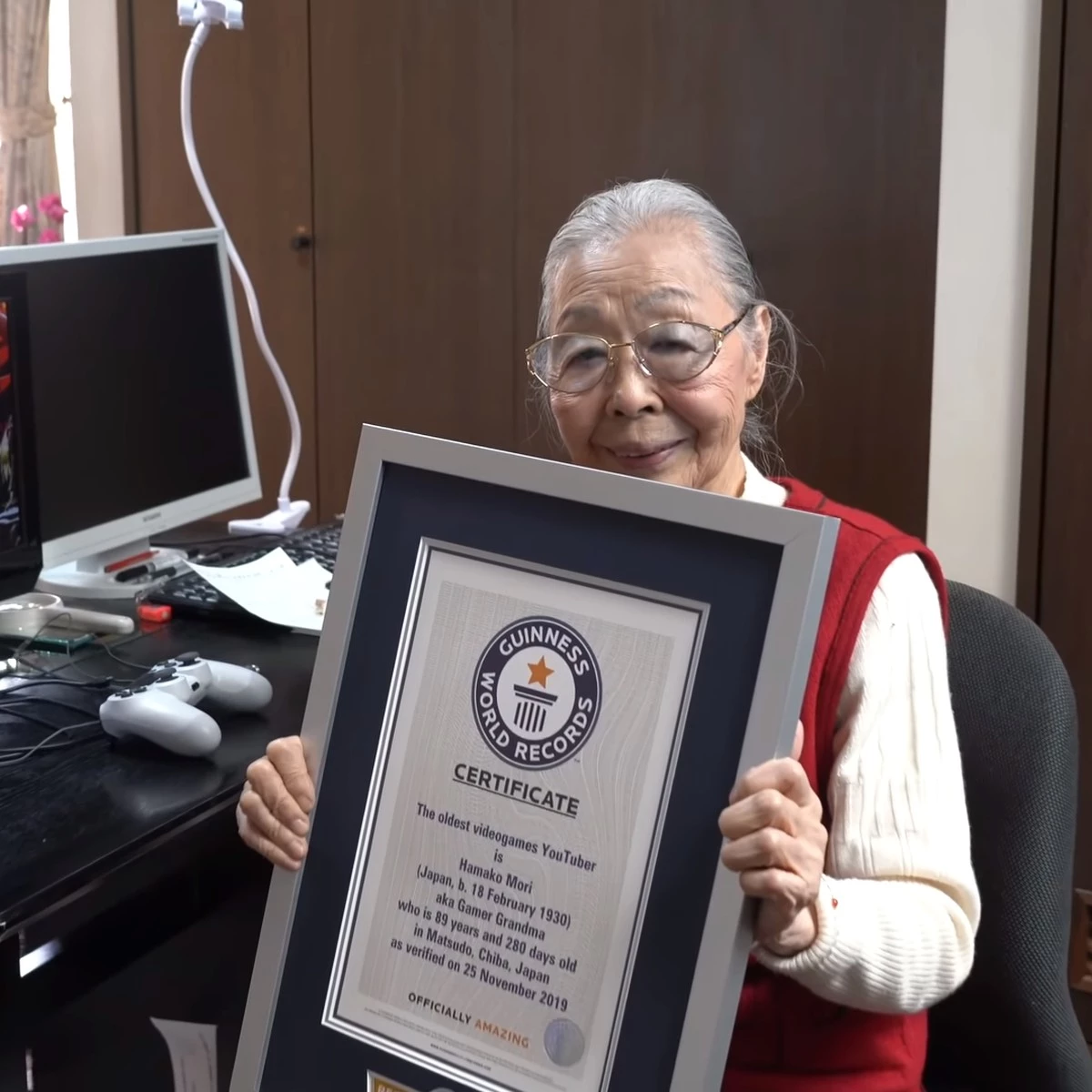 90-летний японский геймер и видеоблогер Мори Хамако попала в «Книгу рекордов Гиннеса» 90-летний японский геймер и видеоблогер Мори Хамако попала в «Книгу рекордов Гиннеса»