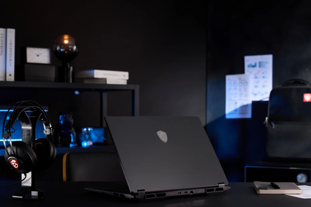 Обзор ноутбука MSI Stealth 18 HX AI — флагман с новейшими Intel Core Ultra и RTX 5090 для ноутбуков Обзор ноутбука MSI Stealth 18 HX AI — флагман с новейшими Intel Core Ultra и RTX 5090 для ноутбуков