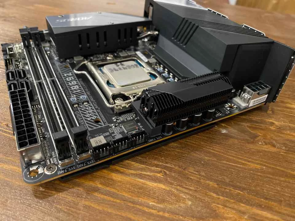 Обзор материнской платы Z590I AORUS ULTRA — от энтузиастов для энтузиастов Обзор материнской платы Z590I AORUS ULTRA — от энтузиастов для энтузиастов