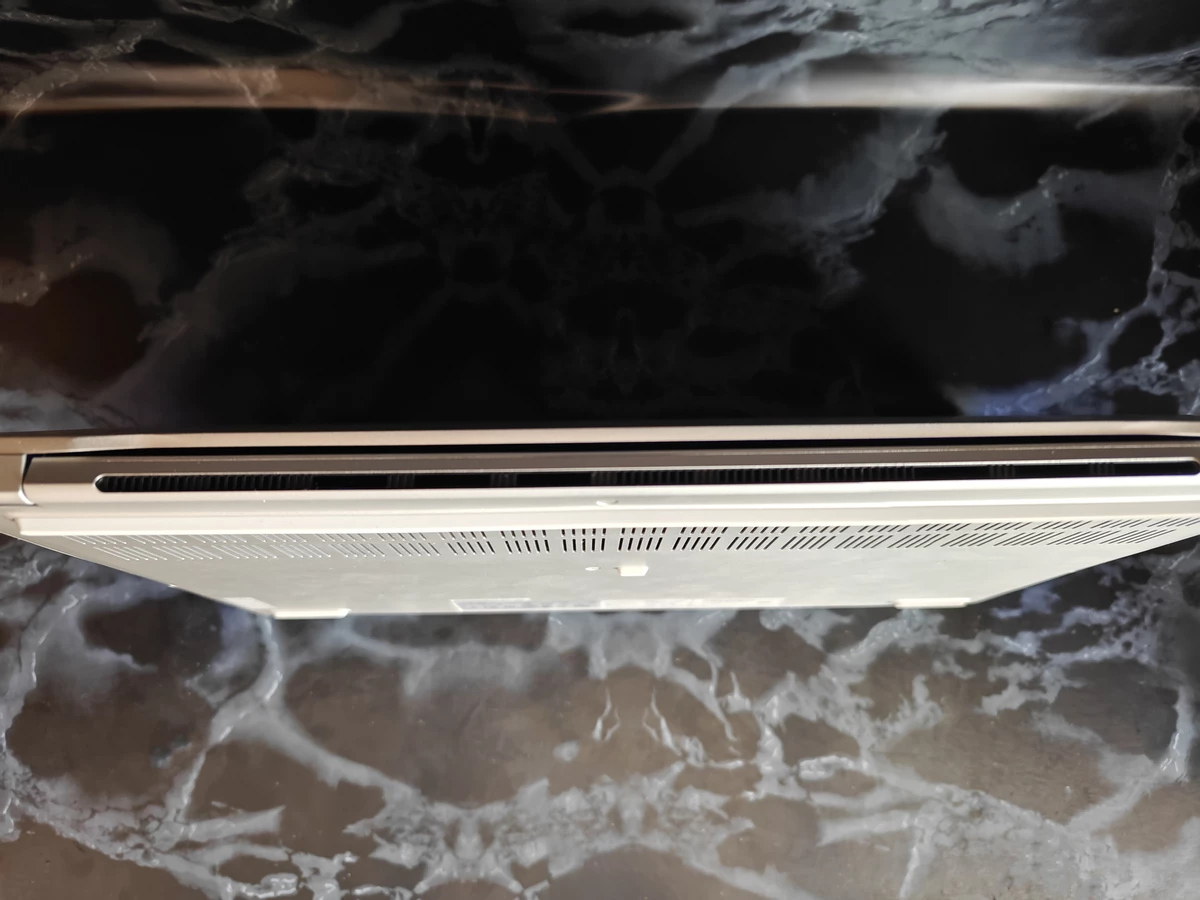 Обзор Asus Vivobook S 15 на Snapdragon X Elite — новый конкурент для Intel и AMD Обзор Asus Vivobook S 15 на Snapdragon X Elite — новый конкурент для Intel и AMD