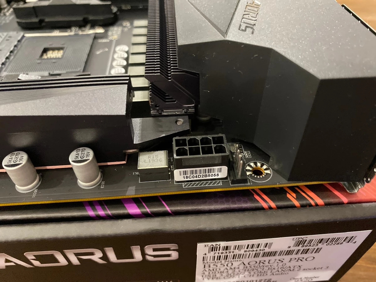 Материнская плата GIGABYTE B550 AORUS PRO — новое поколение матплат для нового поколения процессоров Материнская плата GIGABYTE B550 AORUS PRO — новое поколение матплат для нового поколения процессоров