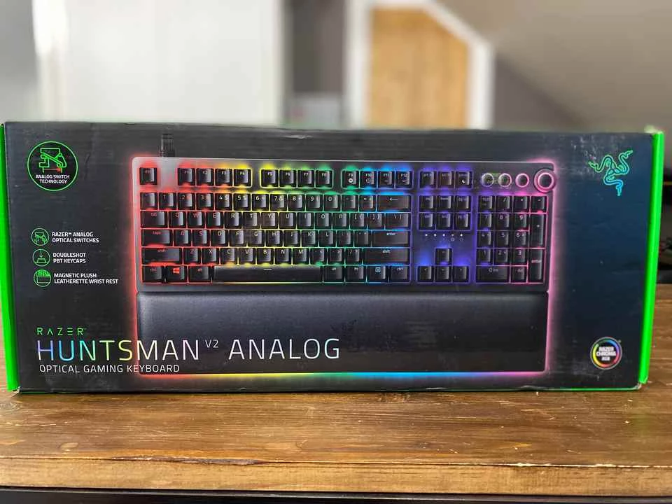 Обзор флагманской игровой клавиатуры Razer Huntsman V2 Analog — ультимативная игровая клавиатура Обзор флагманской игровой клавиатуры Razer Huntsman V2 Analog — ультимативная игровая клавиатура