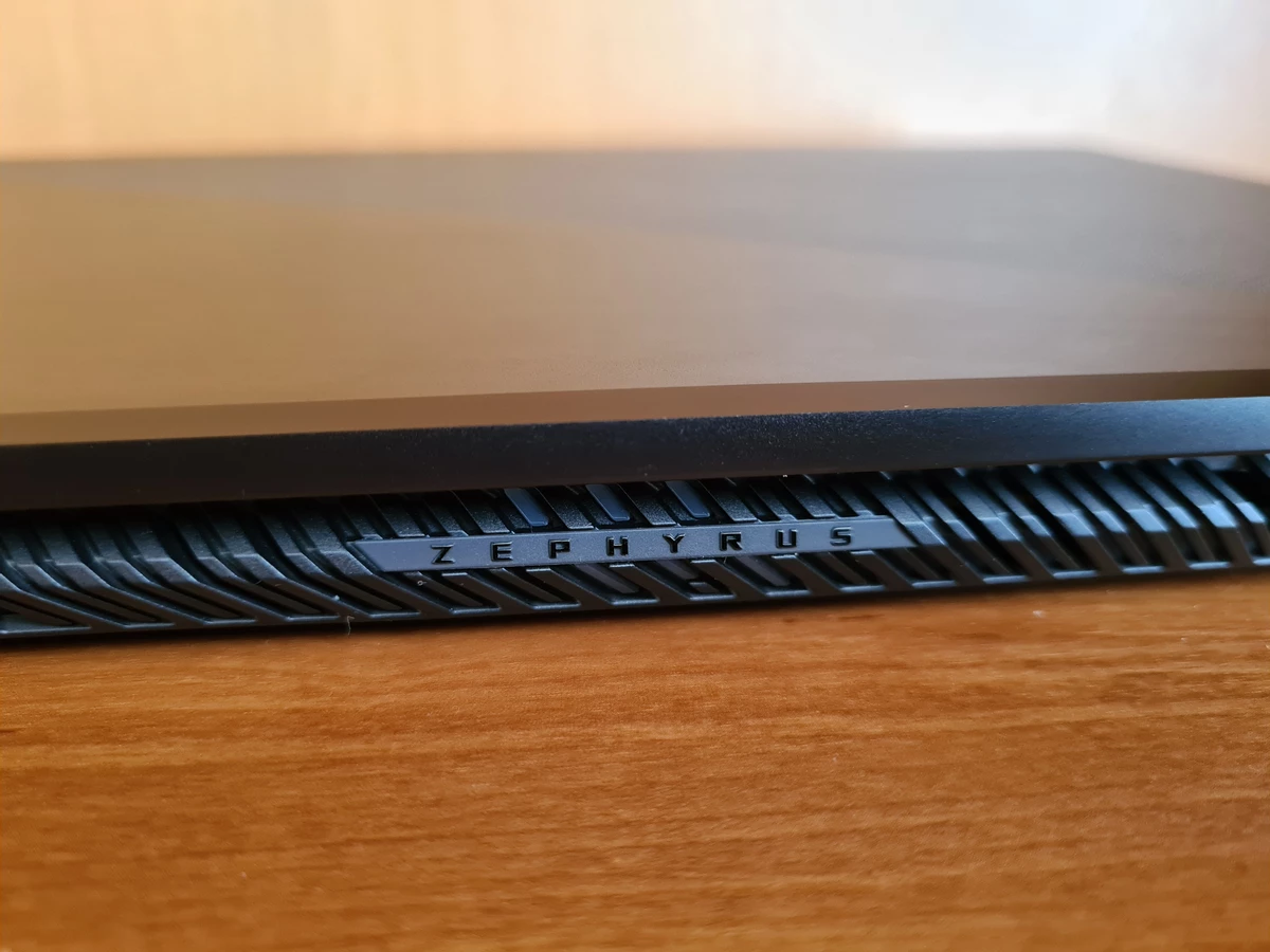 Обзор ASUS ROG Zephyrus G14 (2022) - компактность, мощь и живучесть Обзор ASUS ROG Zephyrus G14 (2022) - компактность, мощь и живучесть