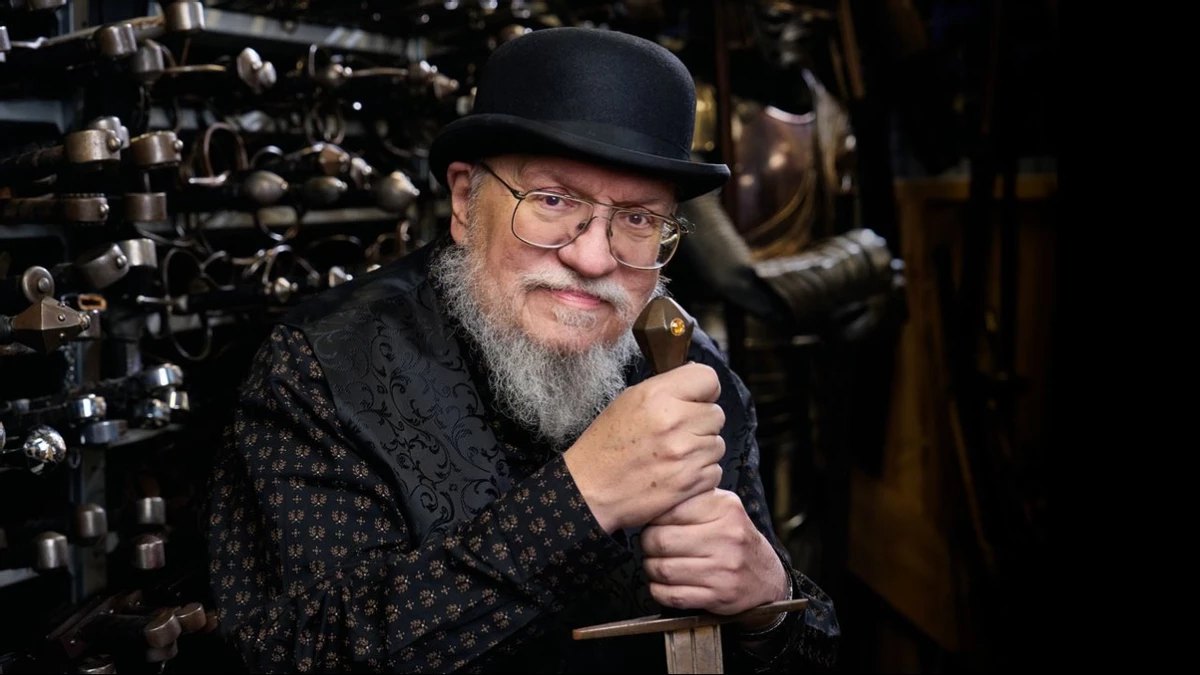 Мало Мартину HBO, он выпустит приквел «Игра престолов: Безумный Король» — придется идти в театр