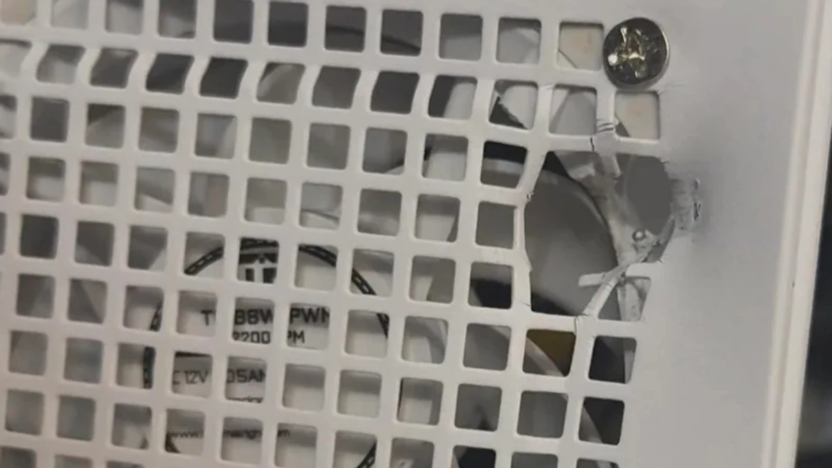 Обычный вторник в США: корпус ПК спас жизнь ребенку, словив пулю Обычный вторник в США: корпус ПК спас жизнь ребенку, словив пулю