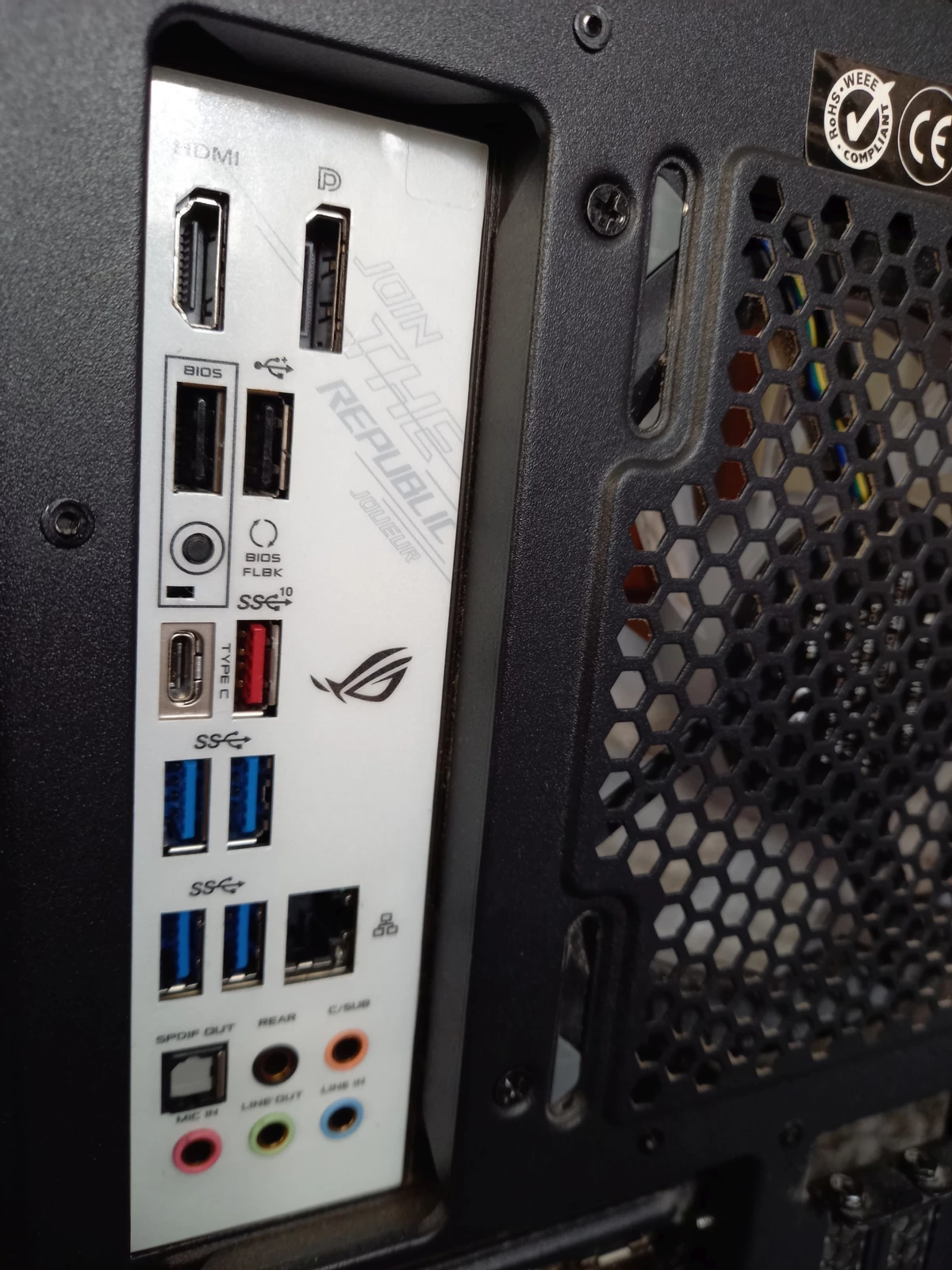 Обзор ASUS ROG Strix Z490-A Gaming - белая, мощная, среднебюджетная