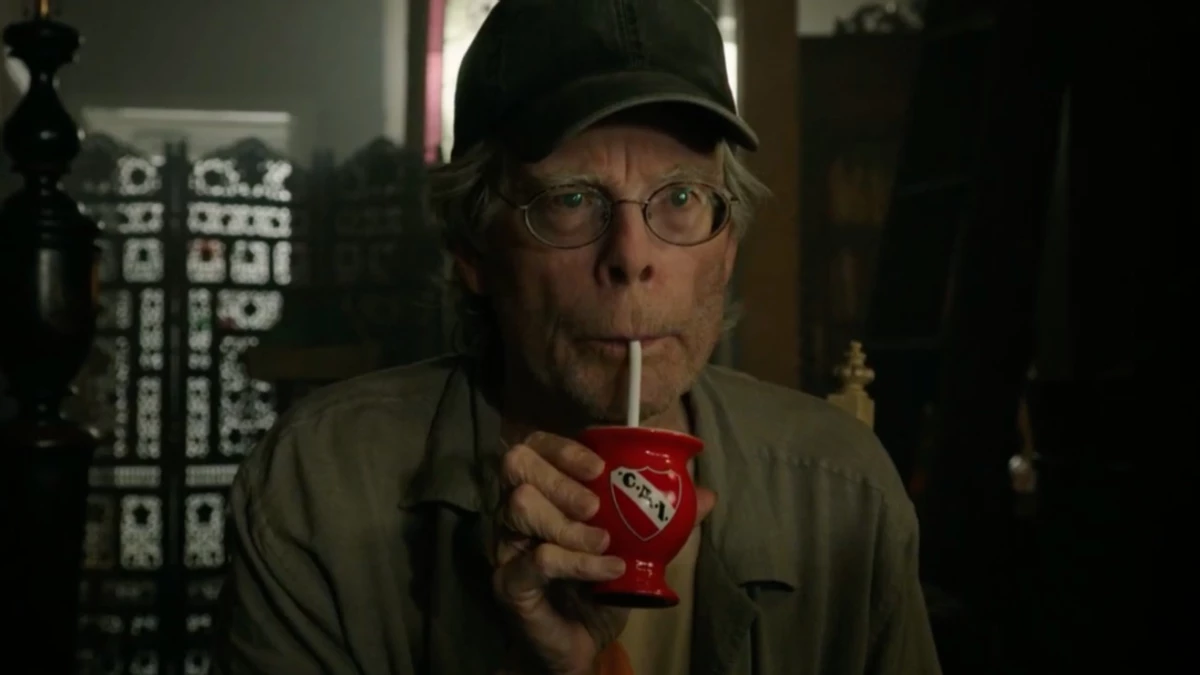 «АСТ» попросило Стивена Кинга подвергнуть цензуре «Оно», чтобы книга вернулась в продажу в России