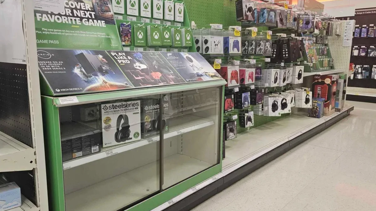 Microsoft опровергает слухи о том, что крупные розничные сети США отказываются от Xbox Microsoft опровергает слухи о том, что крупные розничные сети США отказываются от Xbox
