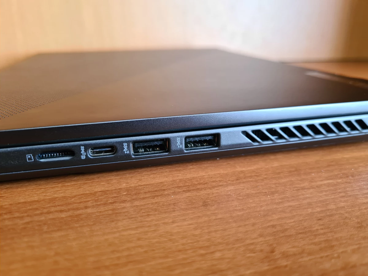 Обзор ASUS ROG Zephyrus G14 (2022) - компактность, мощь и живучесть Обзор ASUS ROG Zephyrus G14 (2022) - компактность, мощь и живучесть