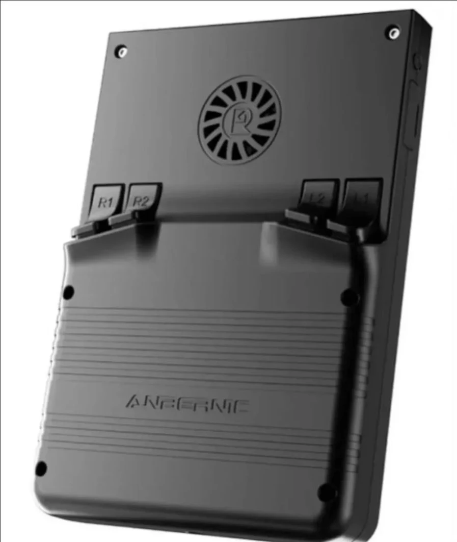 Anbernic готовит портативную консоль в стиле Game Boy