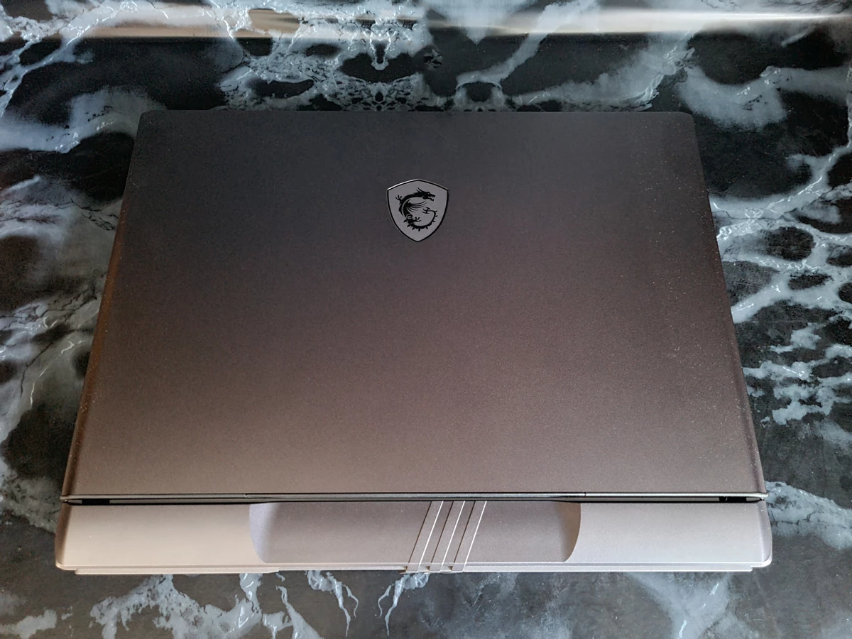 Обзор ноутбука MSI Vector 17 HX A13VHG-802RU с i9-13980HX и RTX 4080 (12 Гб) Обзор ноутбука MSI Vector 17 HX A13VHG-802RU с i9-13980HX и RTX 4080 (12 Гб)