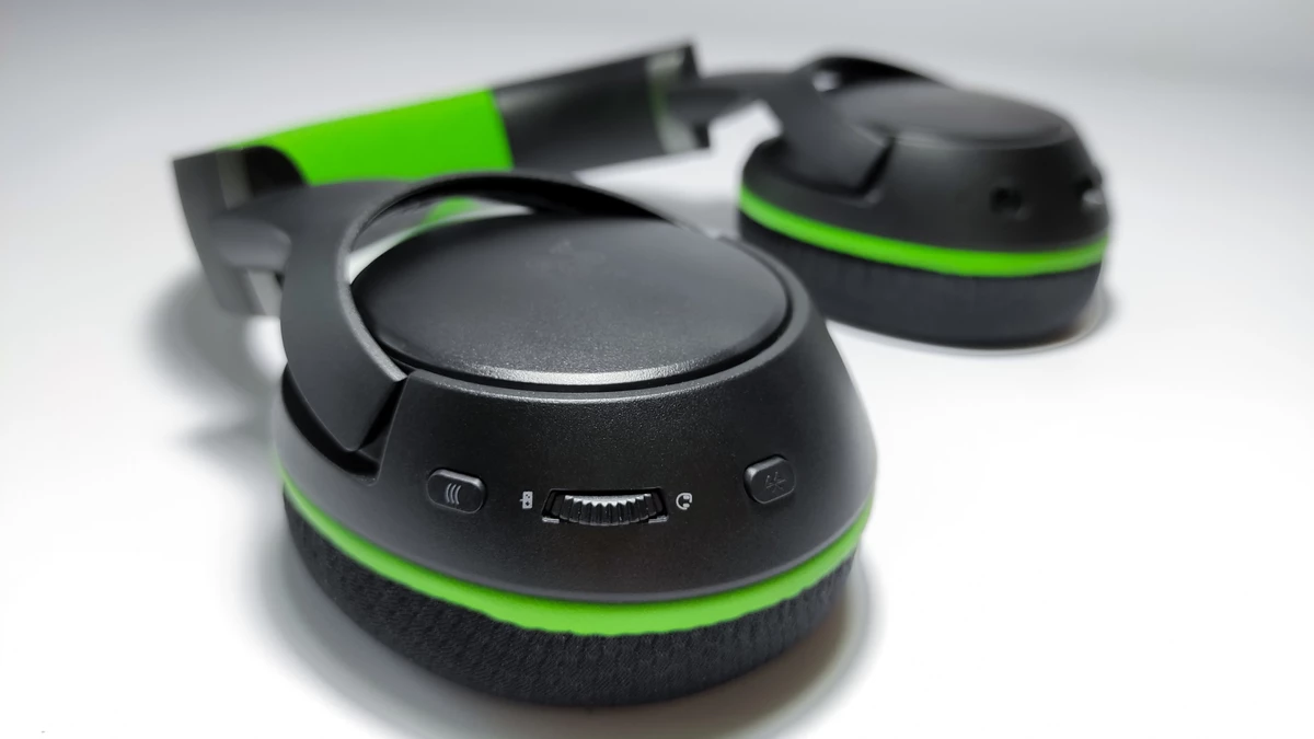 Обзор беспроводной гарнитуры RAZER KAIRA PRO для Xbox Series Обзор беспроводной гарнитуры RAZER KAIRA PRO для Xbox Series