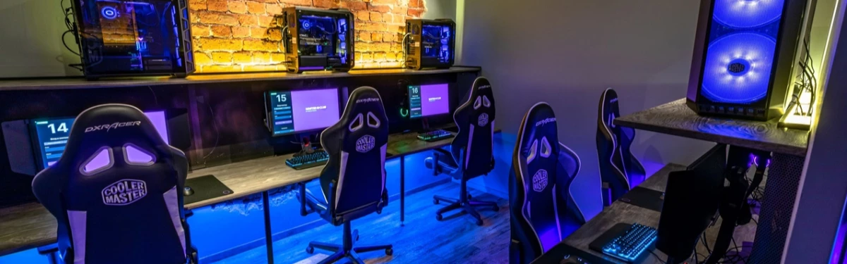 В России открылся первый компьютерный клуб под брендом Cooler Master В России открылся первый компьютерный клуб под брендом Cooler Master