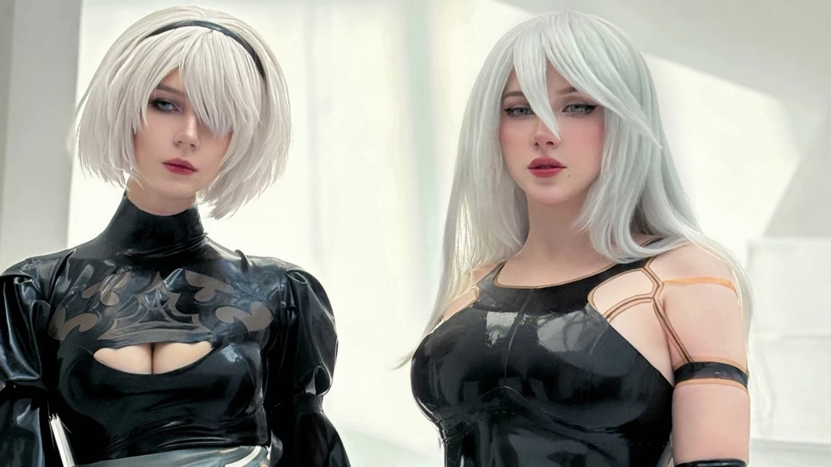 Парный косплей NieR:Automata 2B и A2 от российских моделей Парный косплей NieR:Automata 2B и A2 от российских моделей